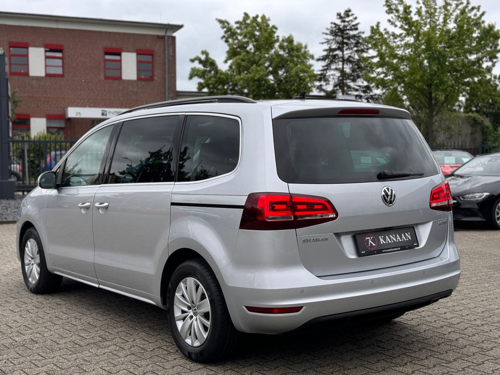 Fahrzeugabbildung Volkswagen Sharan 2.0 TDI Comfortline *DSG|NAVI|PANORAMA*