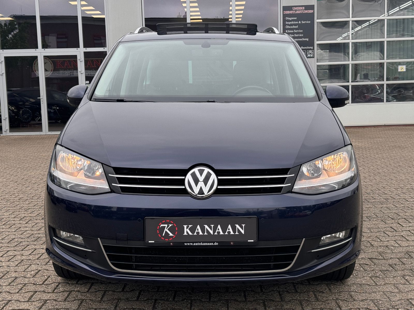 Fahrzeugabbildung Volkswagen Sharan 2.0 TDI Highline *DSG|PANORAMA|6-SITZE*