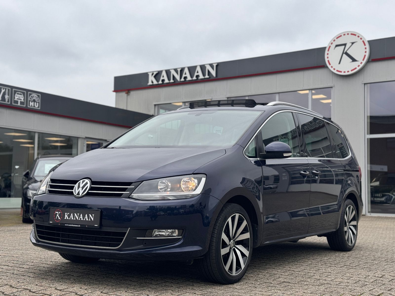 Fahrzeugabbildung Volkswagen Sharan 2.0 TDI Highline *DSG|PANORAMA|6-SITZE*