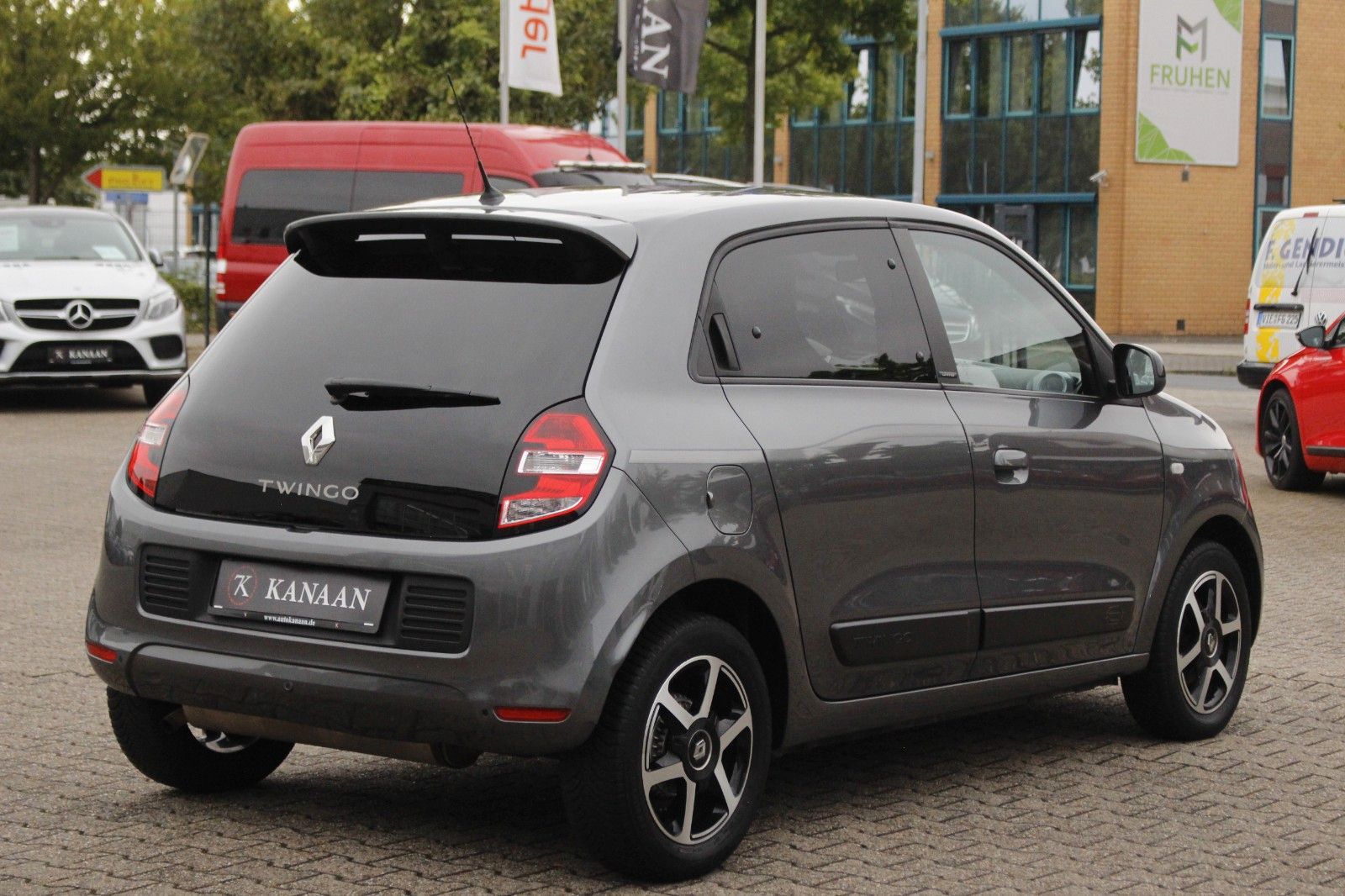 Fahrzeugabbildung Renault Twingo SCe 70 Limited*LOOK-PAKET|PDC|ALU|MP3*