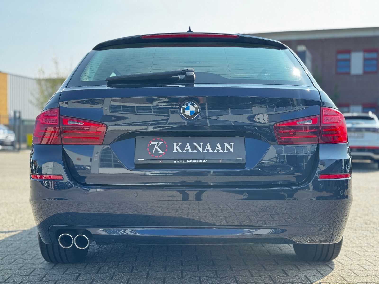 Fahrzeugabbildung BMW 525d Touring *8G|XENON|NAVI|HEAD-UP*