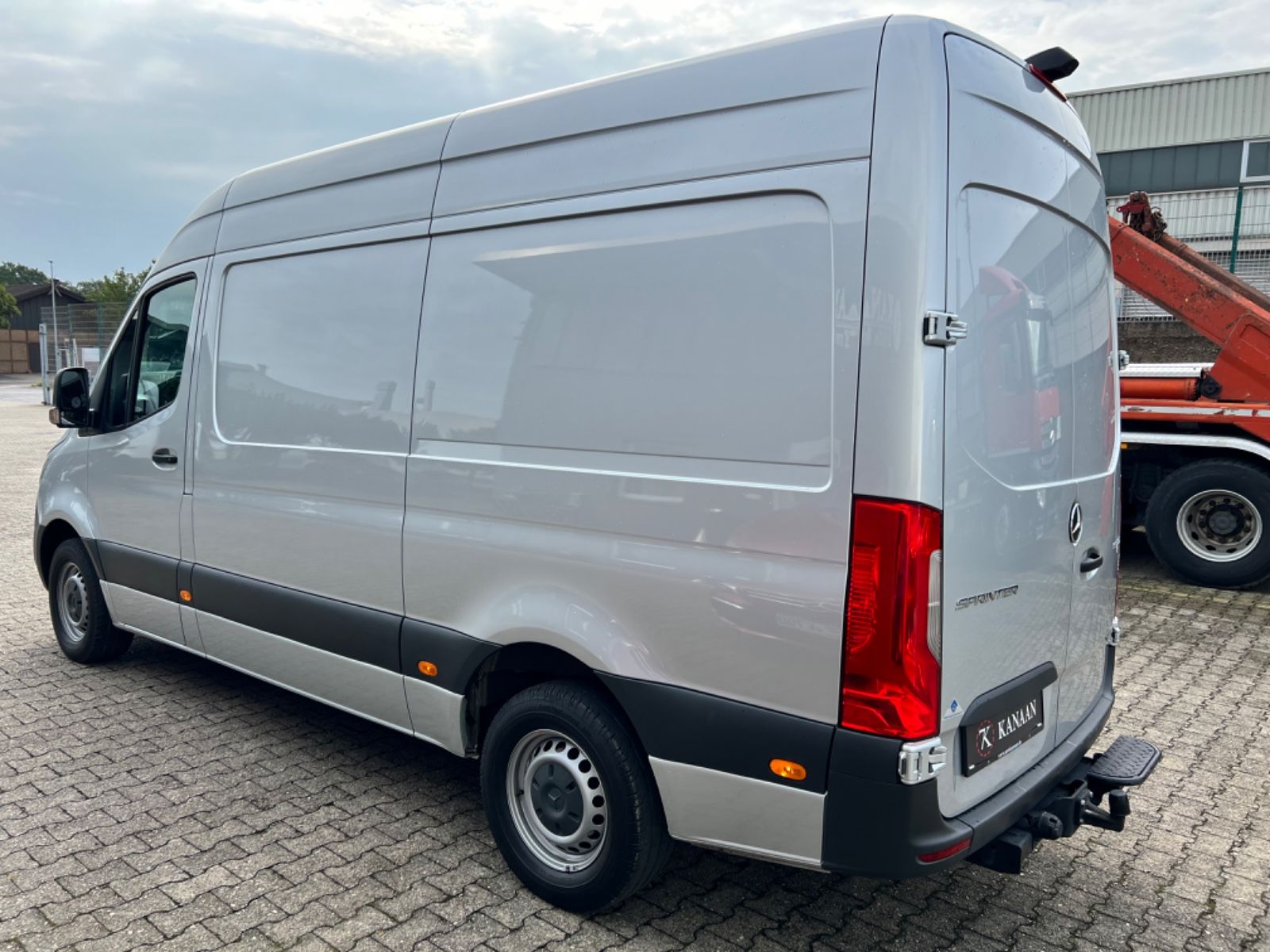 Fahrzeugabbildung Mercedes-Benz Sprinter III 317 CDI Kasten *NAVI|CAM|ASSIST*