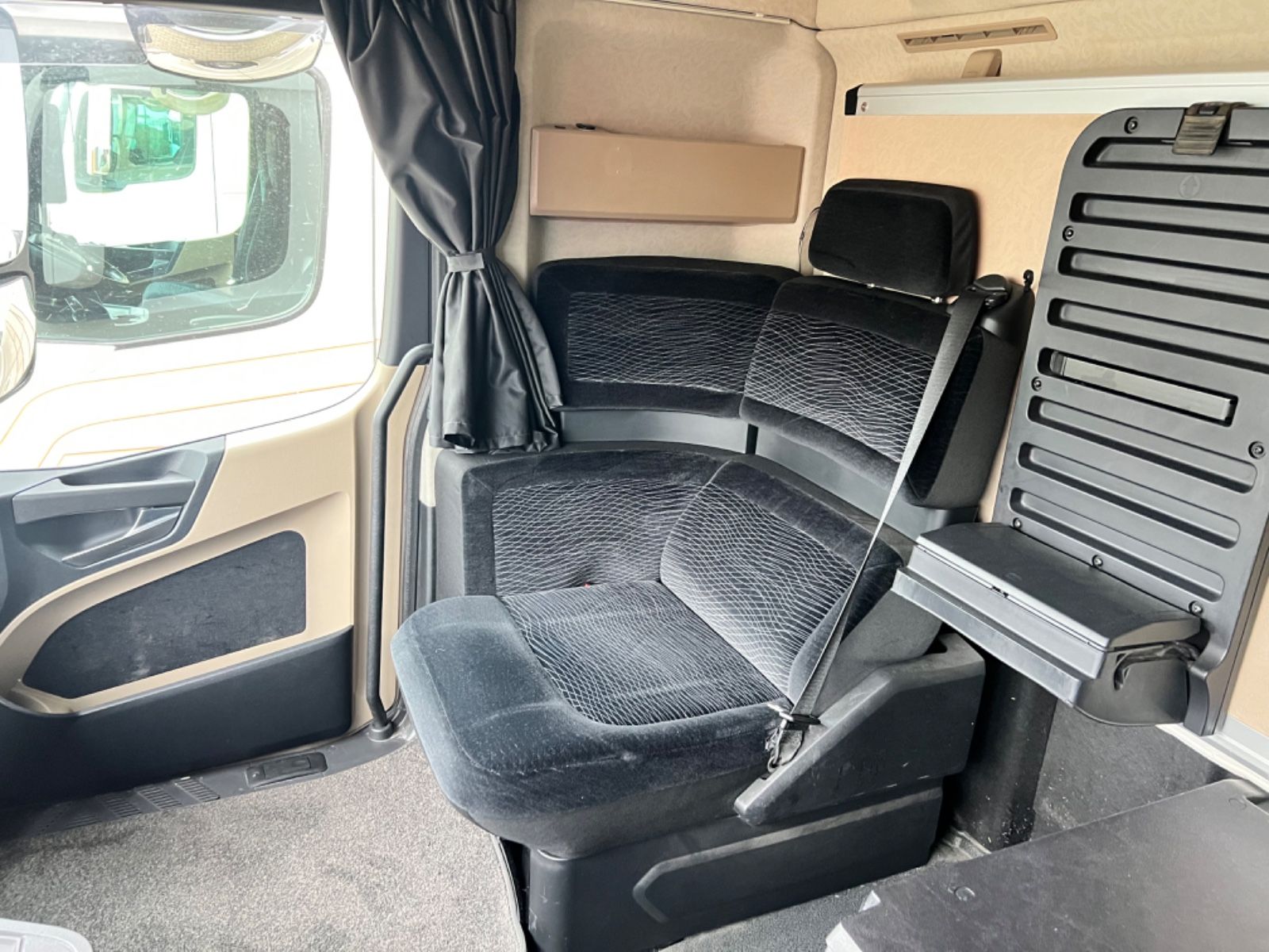 Fahrzeugabbildung Mercedes-Benz 1843 Actros 4  BigSpace   Retarder TOP