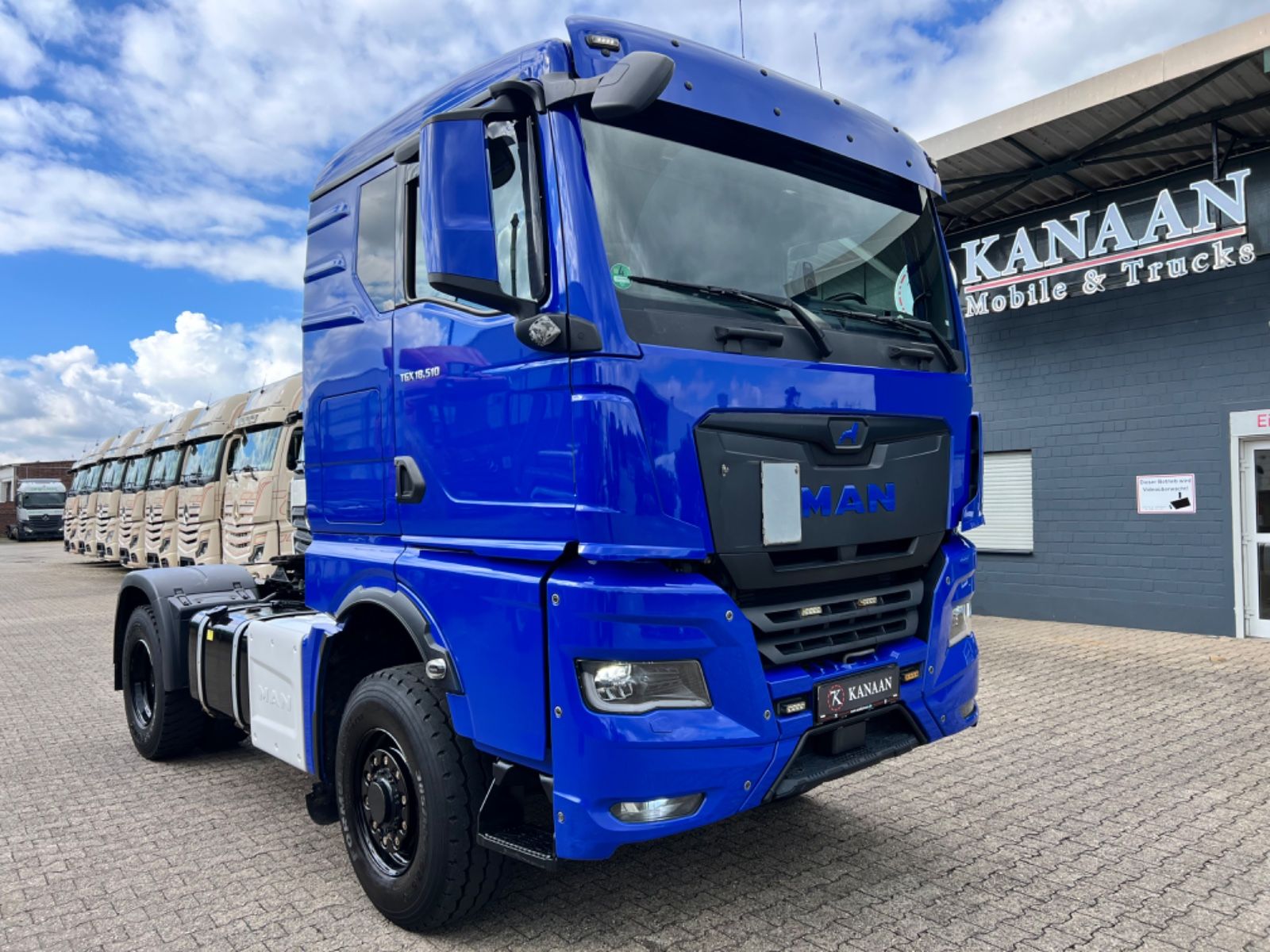 Fahrzeugabbildung MAN 18.510 TGX 4x4H  NEW Model  Hydraulic