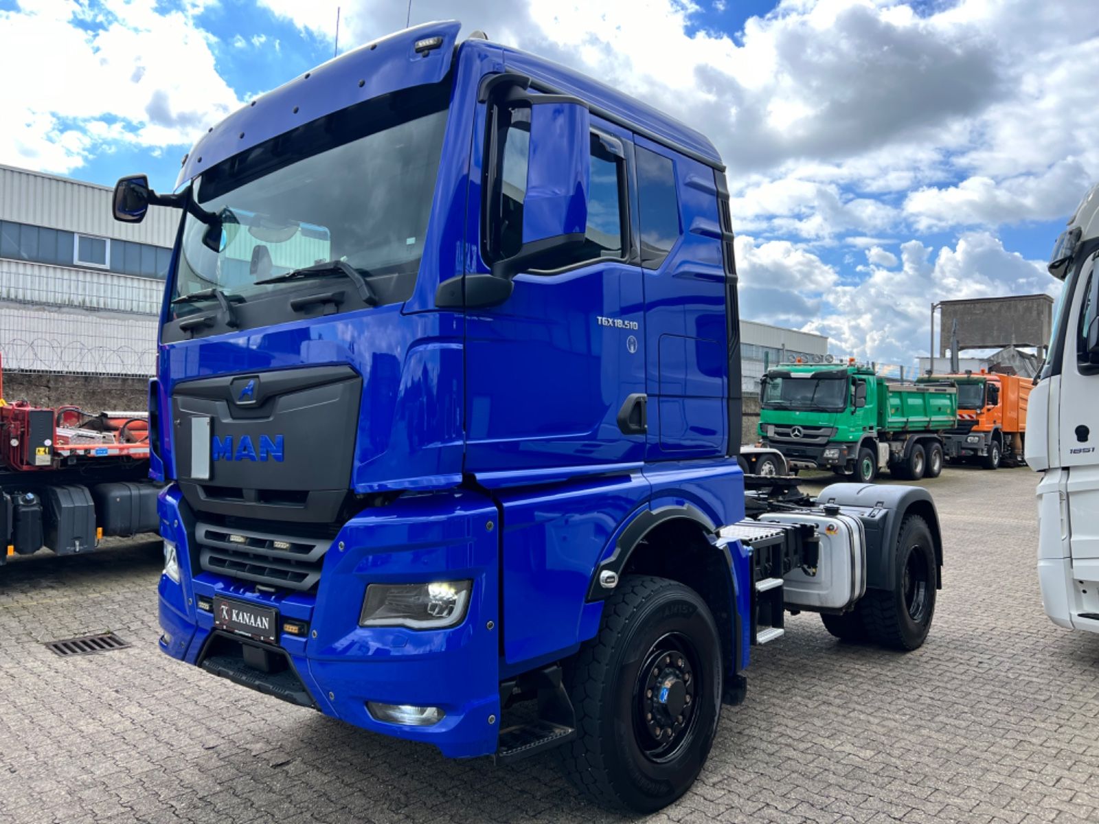 Fahrzeugabbildung MAN 18.510 TGX 4x4H  NEW Model  Hydraulic