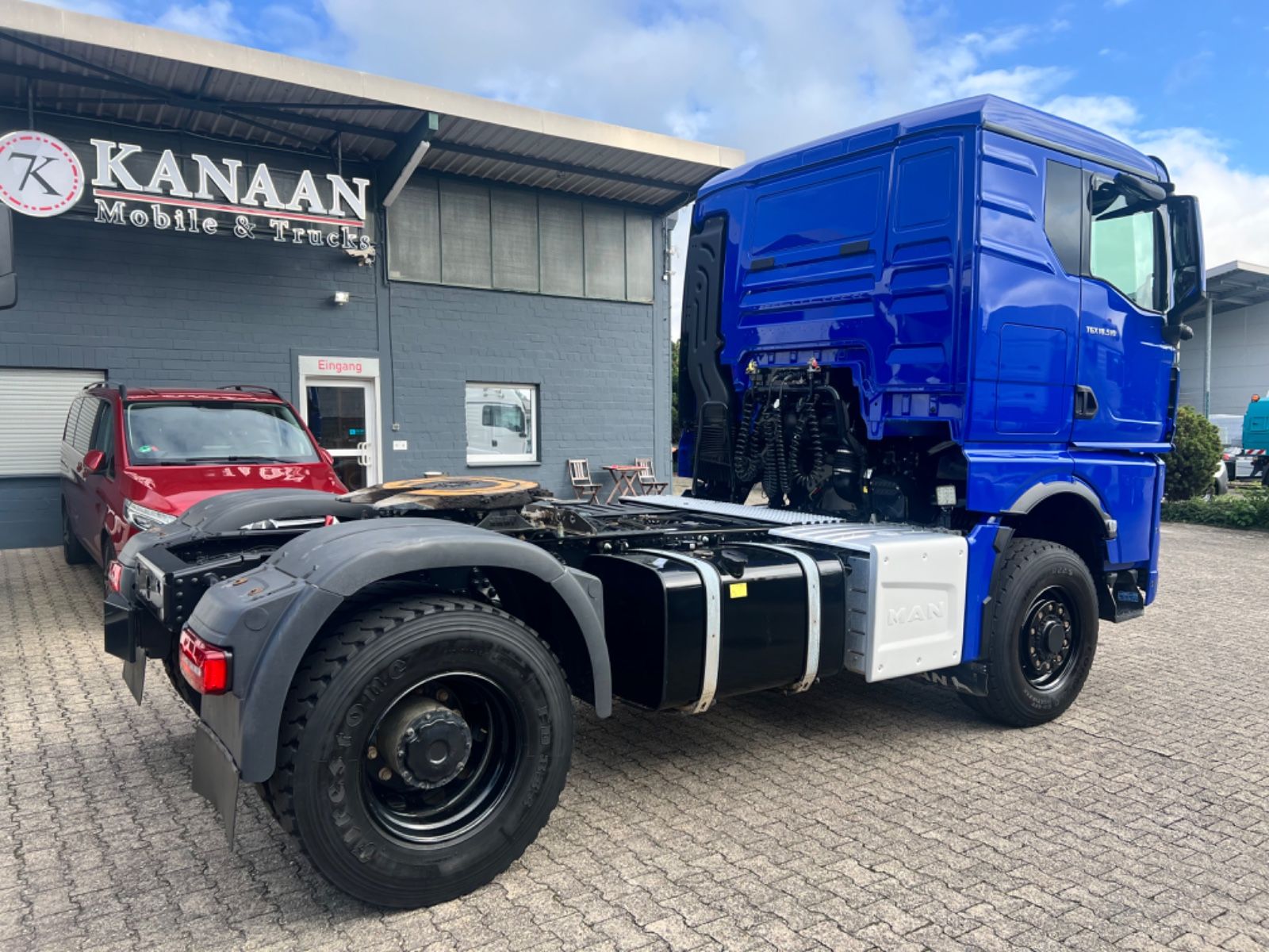 Fahrzeugabbildung MAN 18.510 TGX 4x4H  NEW Model  Hydraulic