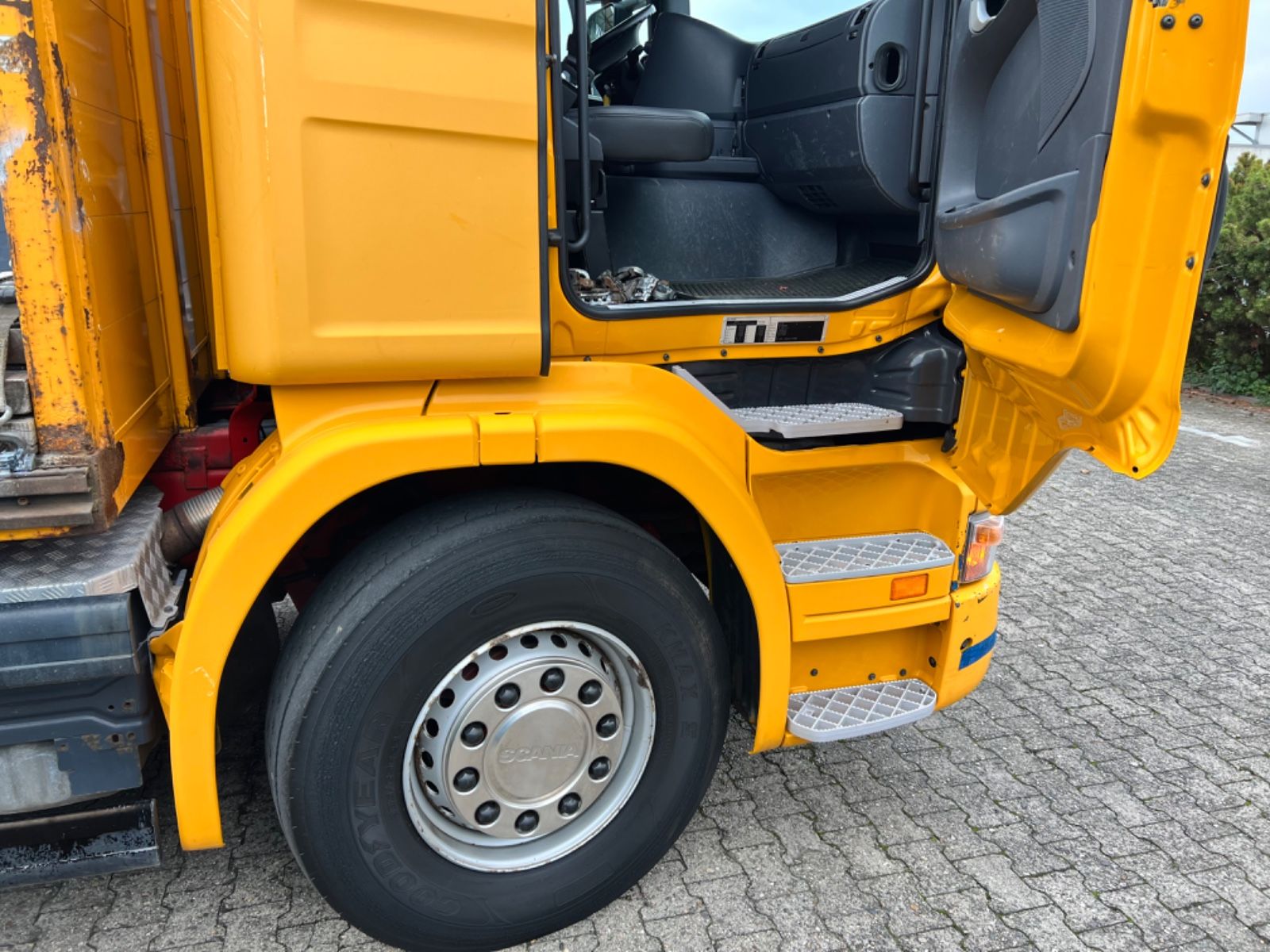 Fahrzeugabbildung Scania G400 6x2  8,50m Plateau   Long EURO5