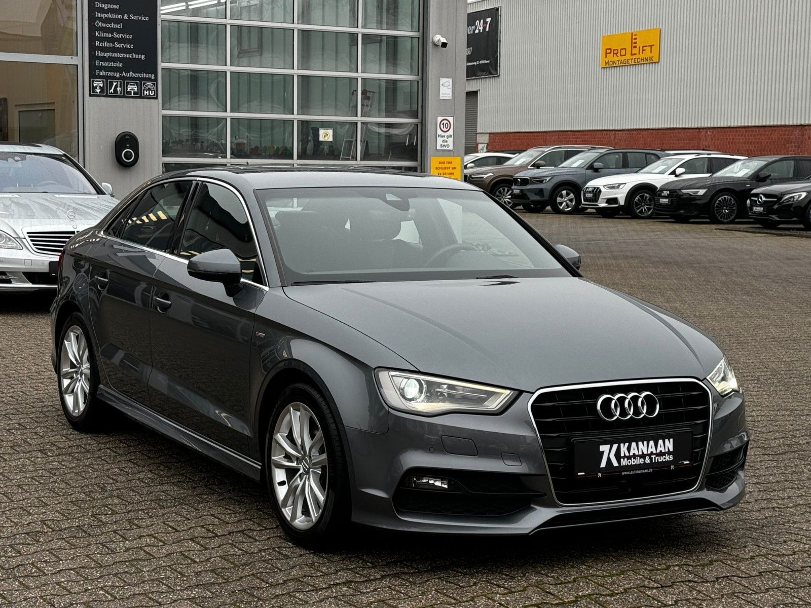 Fahrzeugabbildung Audi A3 Limousine 1.4 TFSI S-LINE*NAVI|ASSIST|XENON*