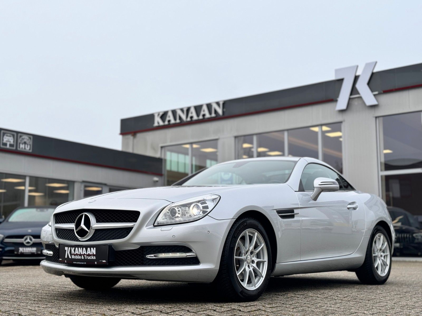 Mercedes-Benz SLK 200 Roadster BE *7G|NAVI|XENON|AIRSCARF*