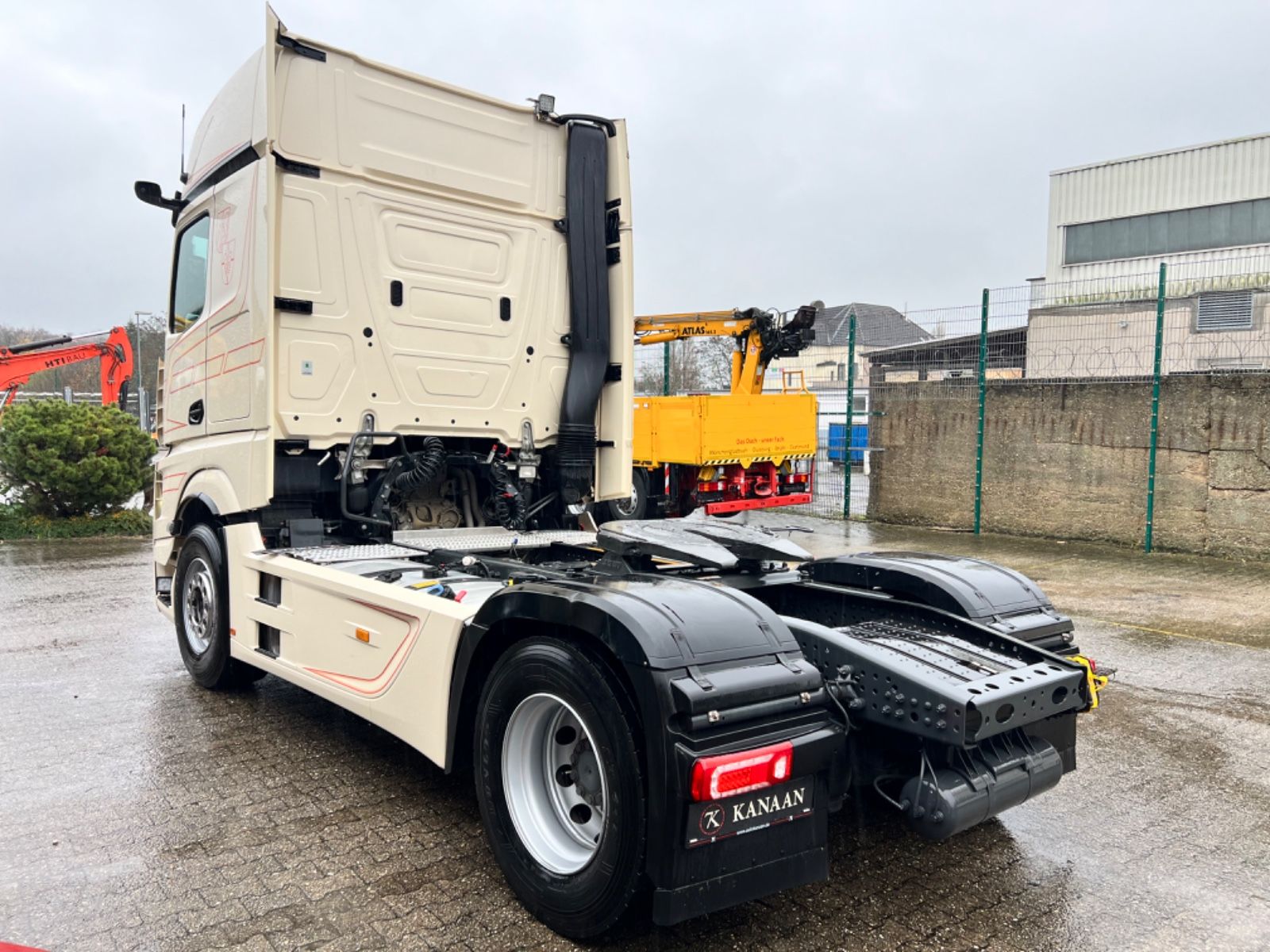 Fahrzeugabbildung Mercedes-Benz 1848 LS Actros 5   GigaSpace