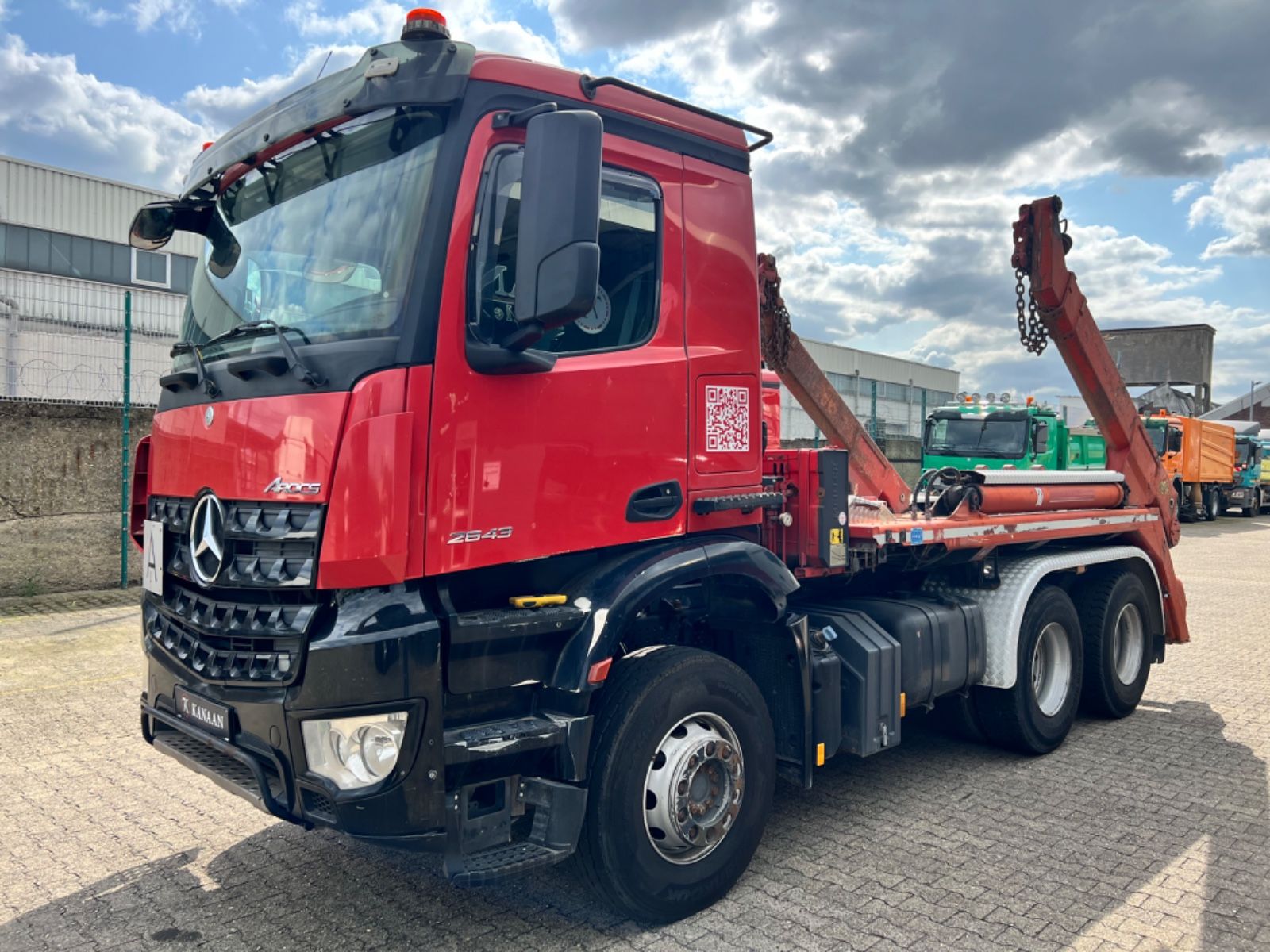 Fahrzeugabbildung Mercedes-Benz 2643 Arocs  6x4 MEILLER Absetzkipper  Blatt