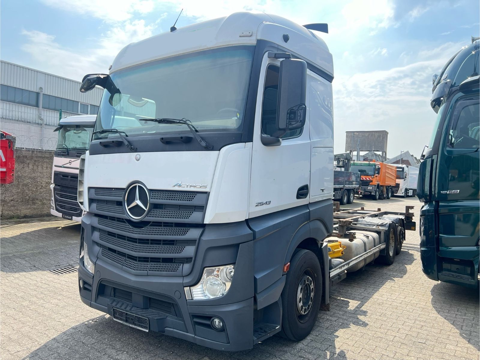 Fahrzeugabbildung Mercedes-Benz 2543 Actros 6x2  BDF    MOTORSCHADEN