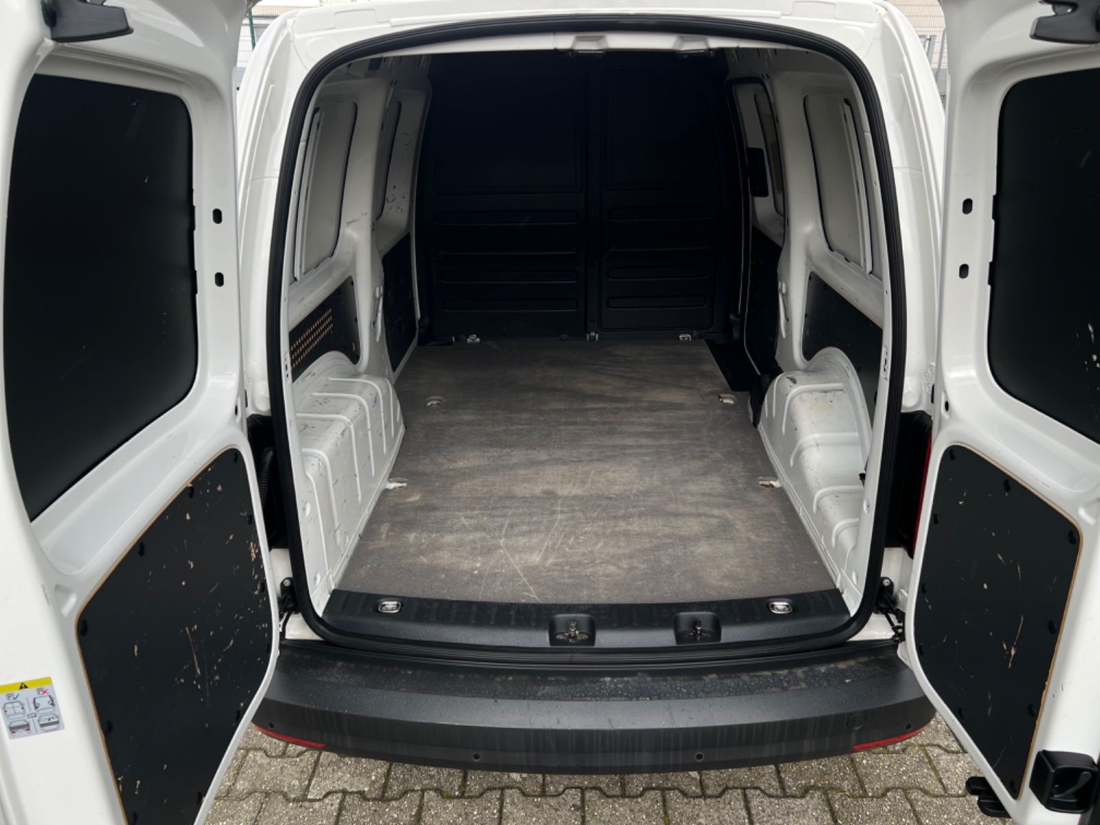 Fahrzeugabbildung Volkswagen Caddy 2.0 TDI Maxi Kasten BMT *KLIMA|