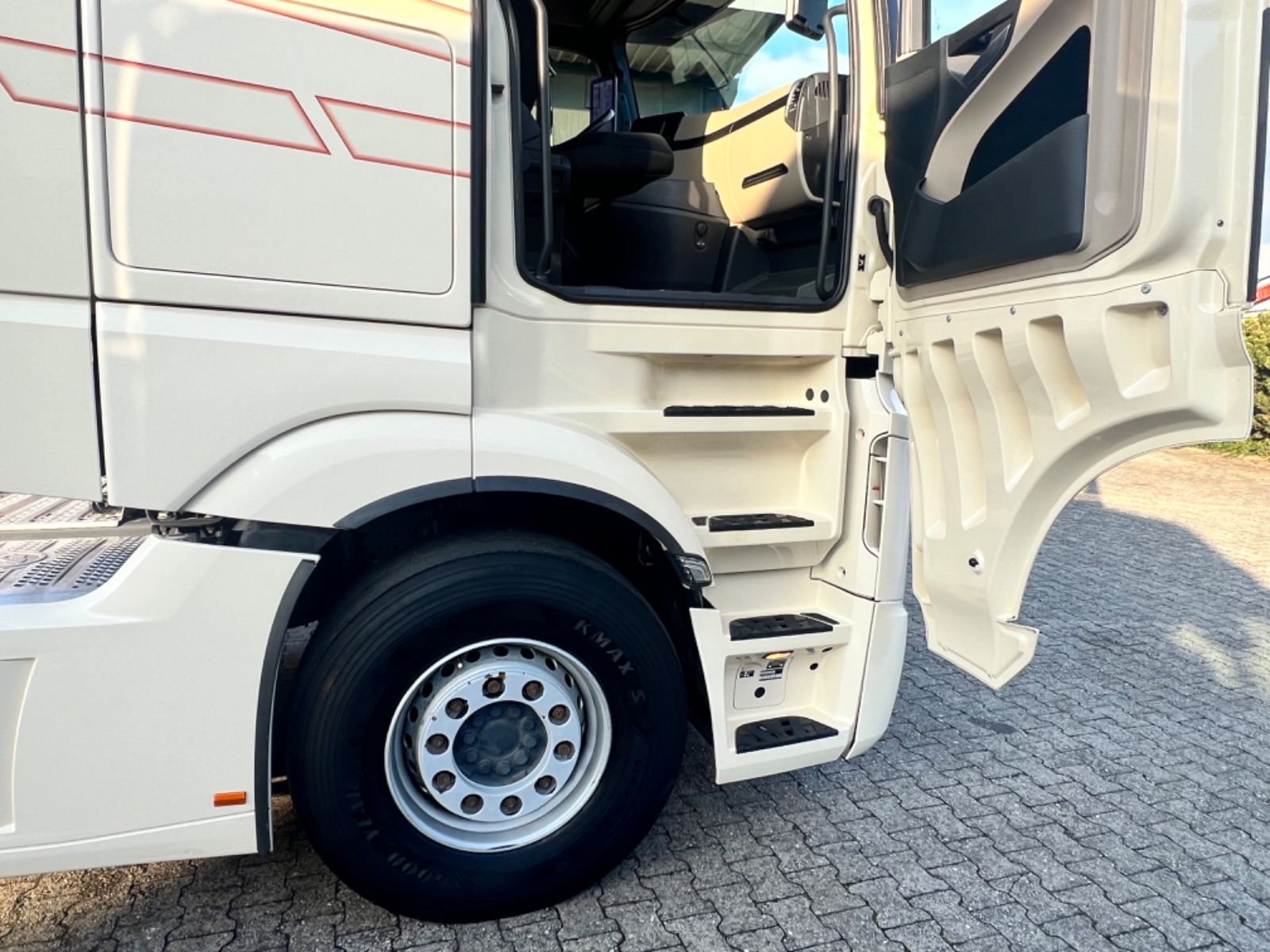 Fahrzeugabbildung Mercedes-Benz 1848 LS Actros 5   GigaSpace Retarder