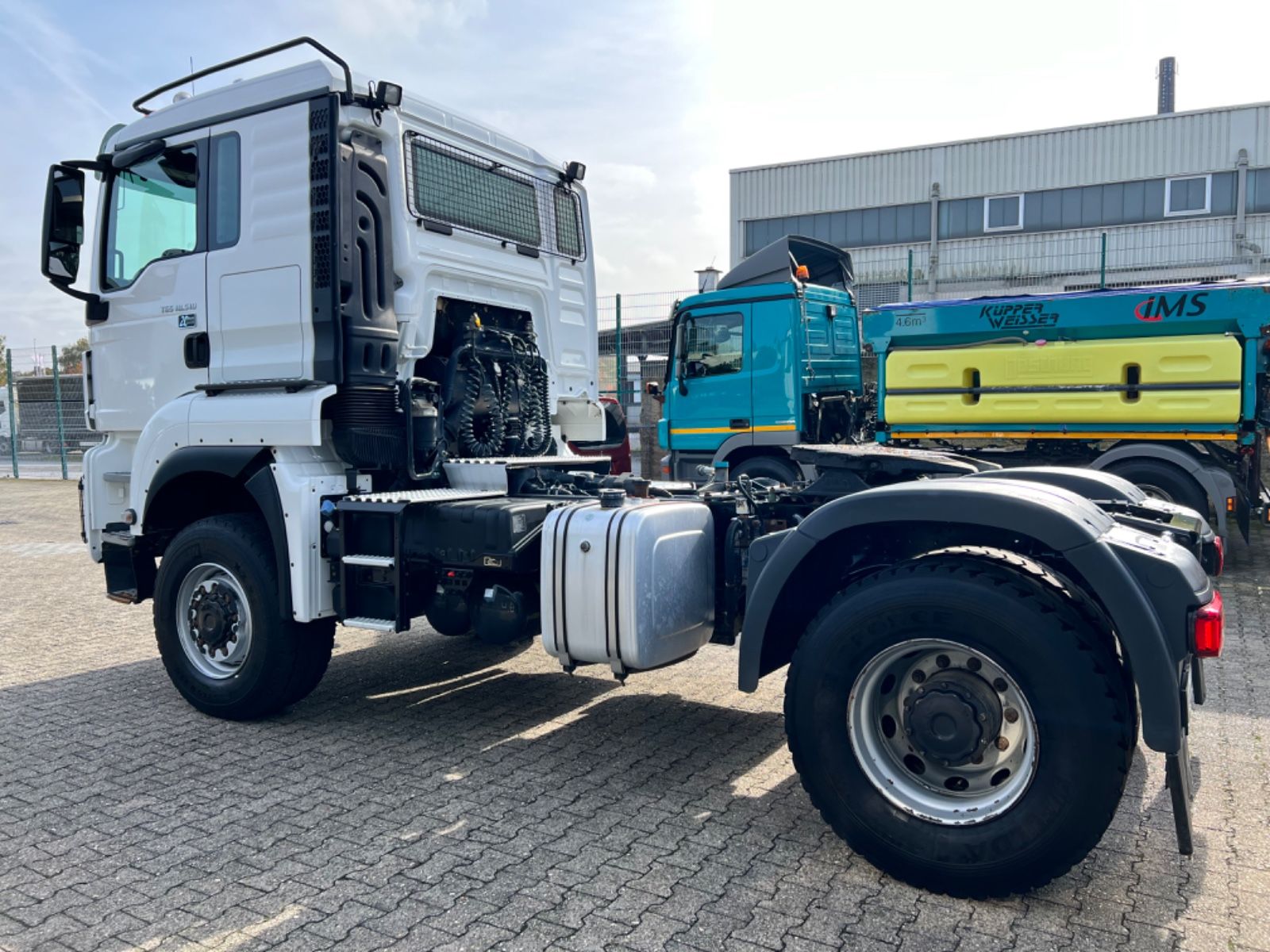 Fahrzeugabbildung MAN 18.510 TGS 4x4 Allrad Intarder Kipphydraulik