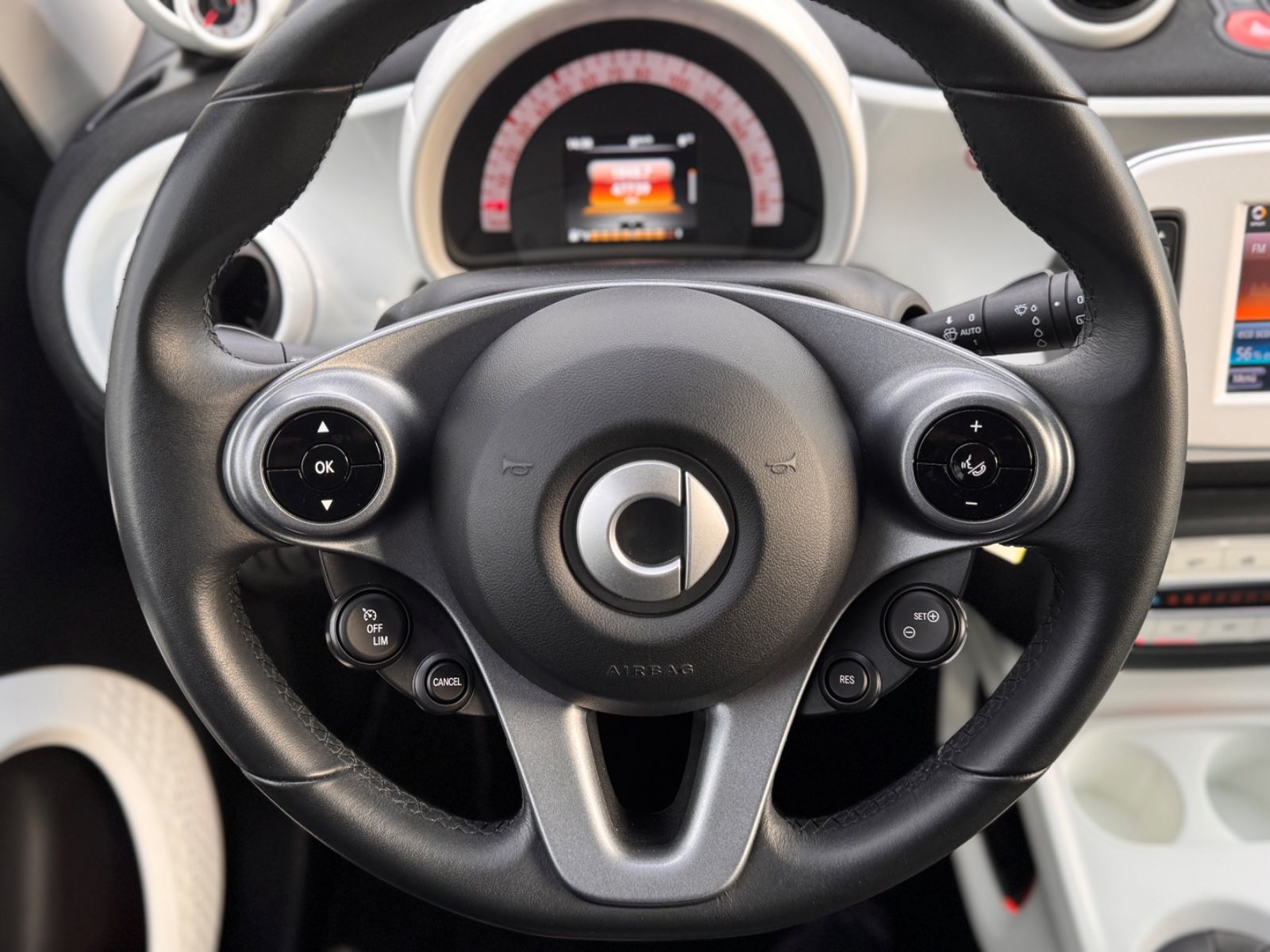 Fahrzeugabbildung Smart ForFour 0.9 Turbo Passion*FALTDACH|CAM|AMBIENTE*