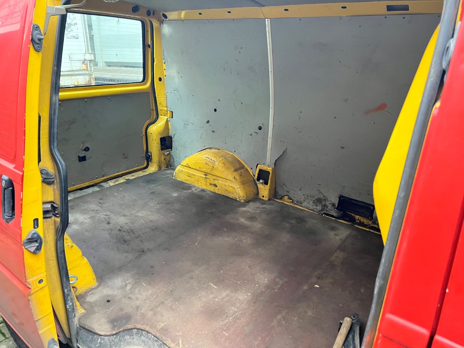 Fahrzeugabbildung Volkswagen T4  2.5  TDi  Kasten