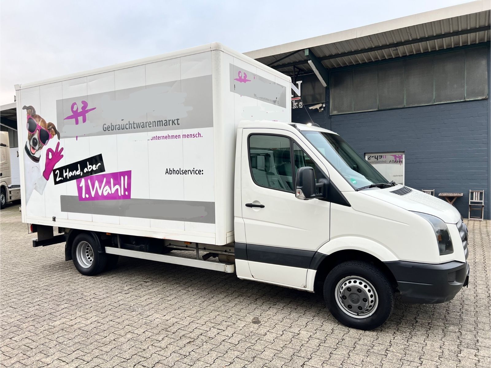 Fahrzeugabbildung Volkswagen Crafter 2.5  BlueTDI Koffer 5t   Nutzl. 2.000Kg