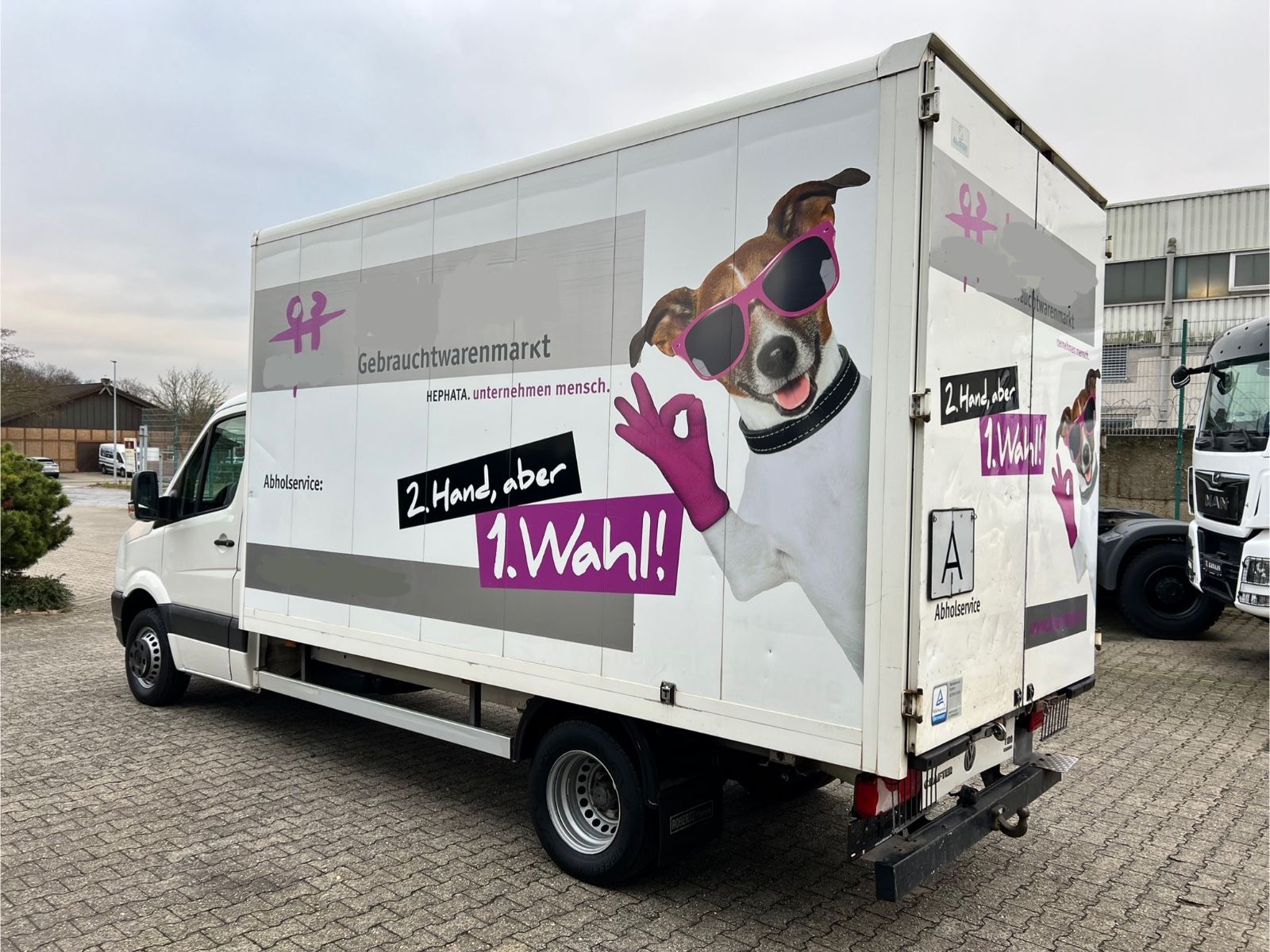 Fahrzeugabbildung Volkswagen Crafter 2.5  BlueTDI Koffer 5t   Nutzl. 2.000Kg