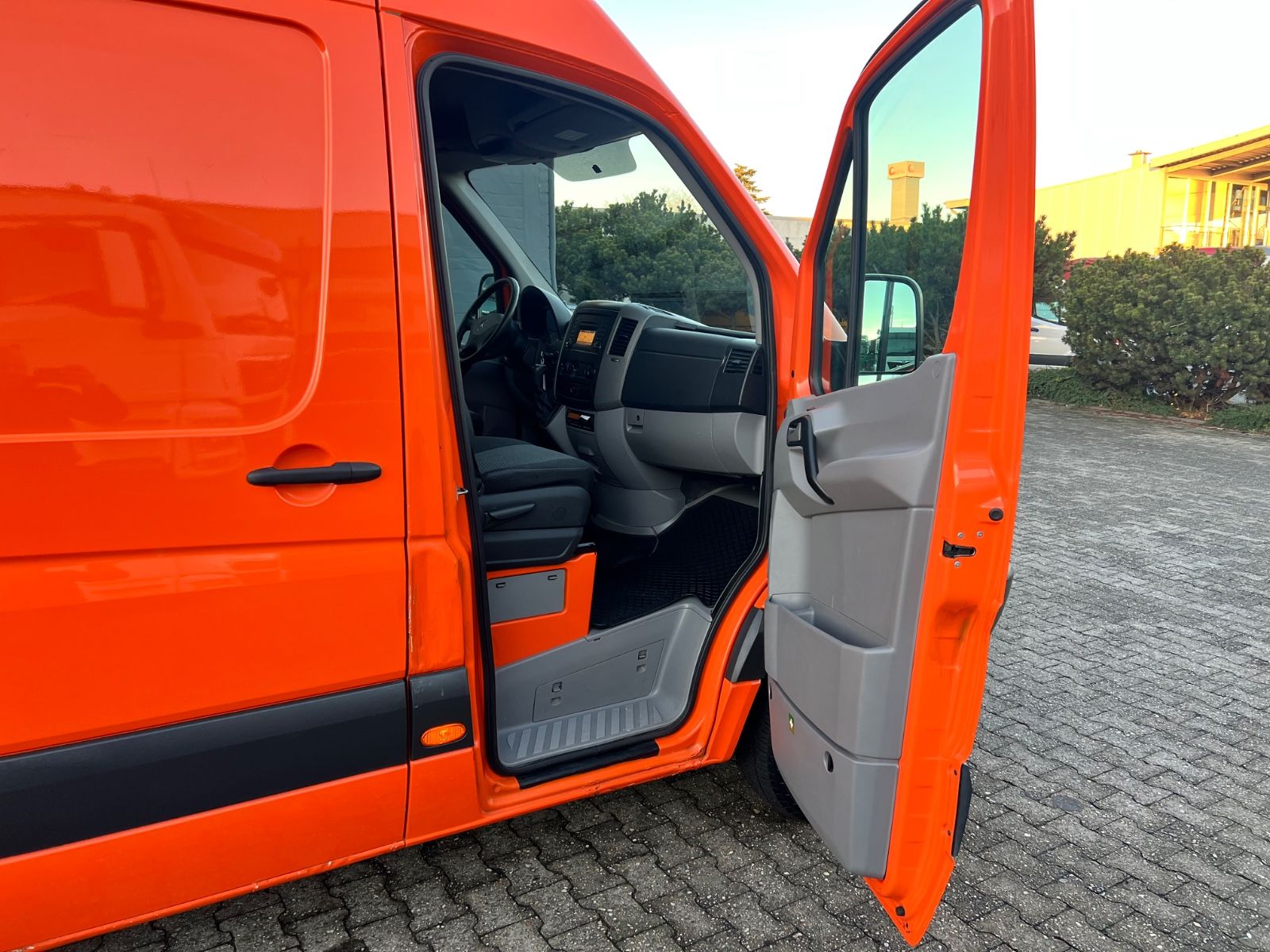 Fahrzeugabbildung Mercedes-Benz Sprinter II Kasten 516 CDI MAXI AUTOM SCHECKHEFT