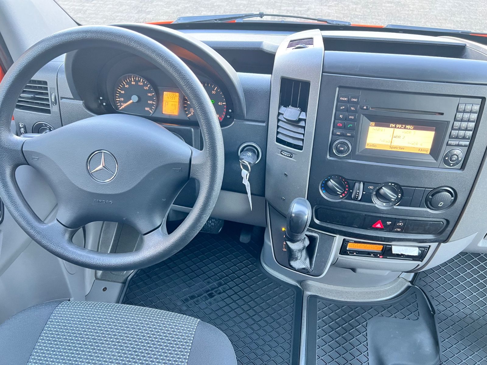 Fahrzeugabbildung Mercedes-Benz Sprinter II Kasten 516 CDI MAXI AUTOM SCHECKHEFT