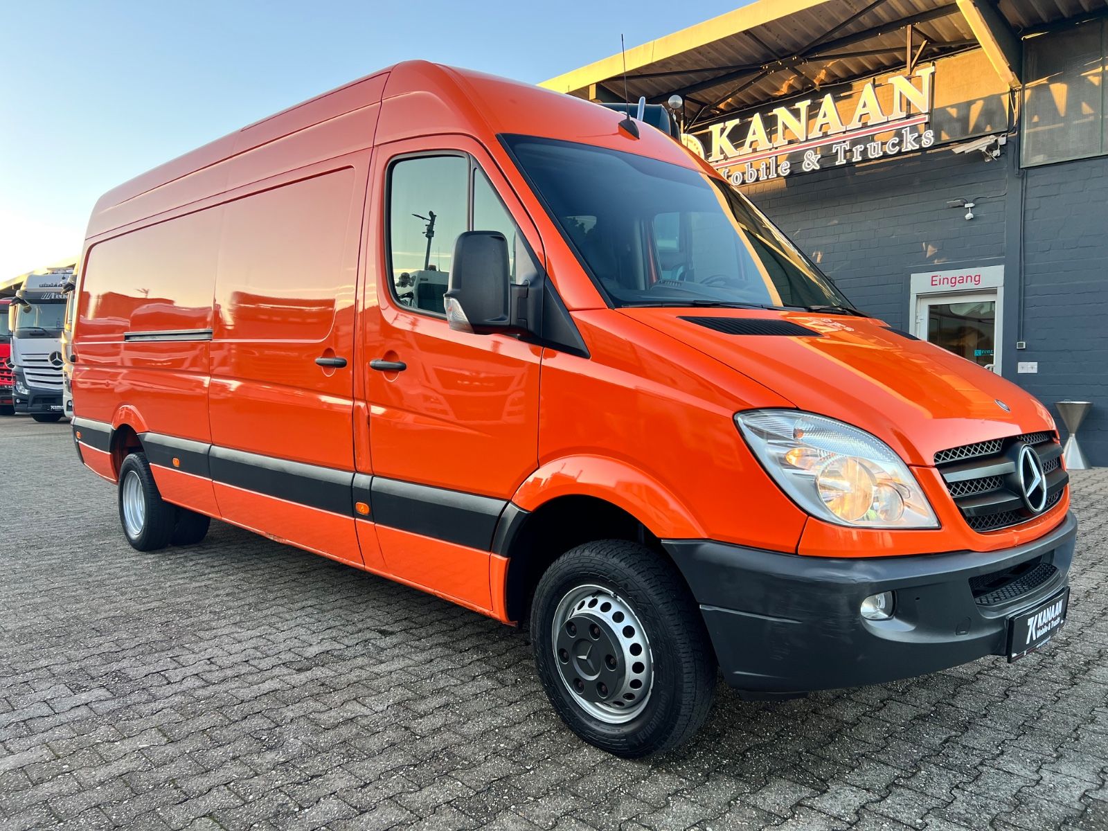 Fahrzeugabbildung Mercedes-Benz Sprinter II Kasten 516 CDI MAXI AUTOM SCHECKHEFT