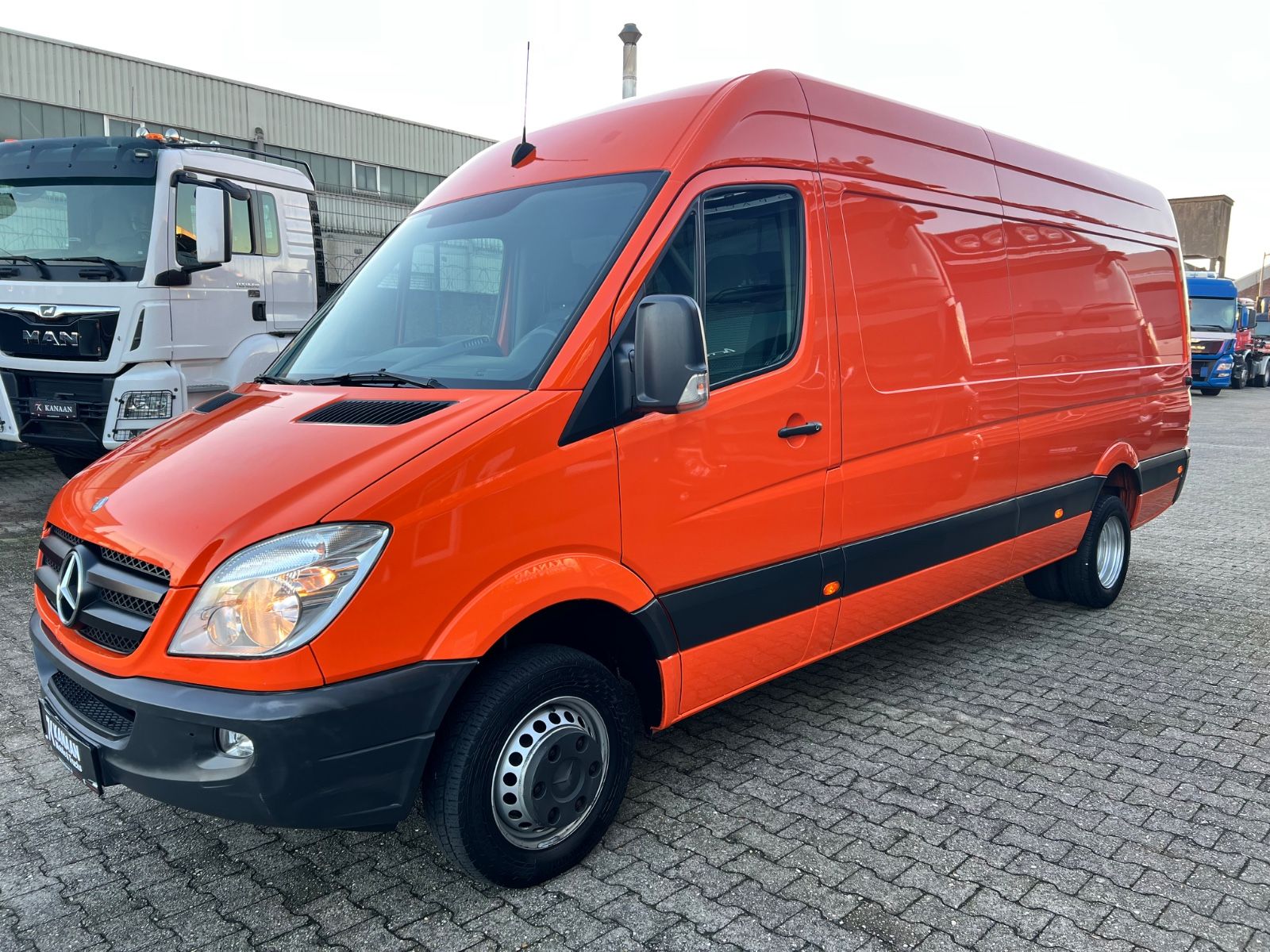 Fahrzeugabbildung Mercedes-Benz Sprinter II Kasten 516 CDI MAXI AUTOM SCHECKHEFT