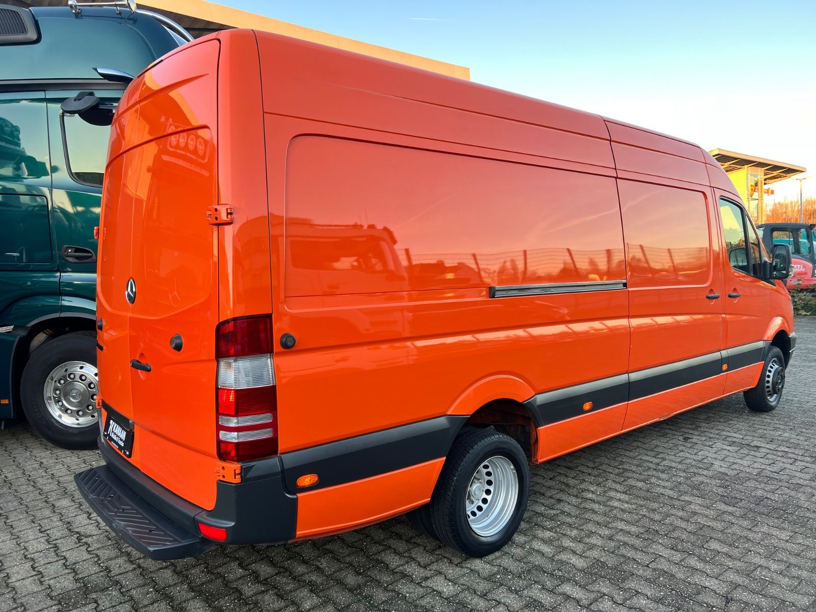 Fahrzeugabbildung Mercedes-Benz Sprinter II Kasten 516 CDI MAXI AUTOM SCHECKHEFT