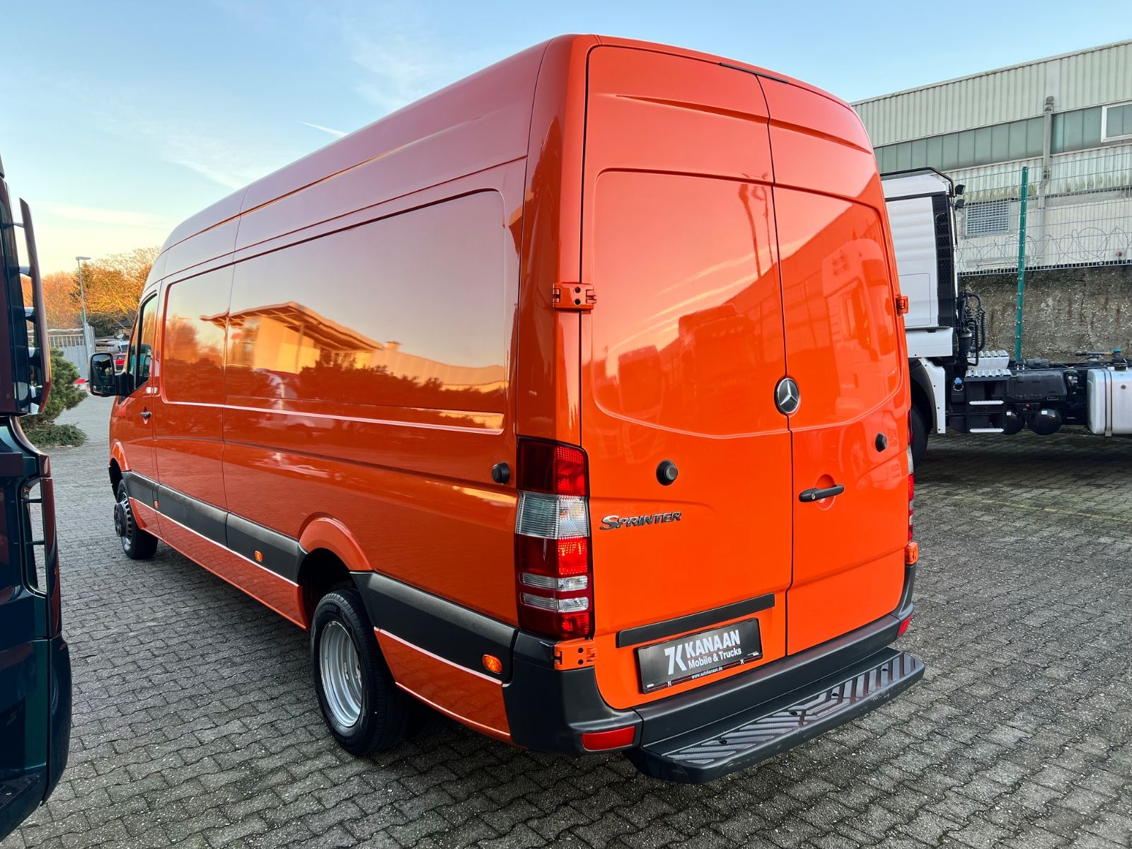 Fahrzeugabbildung Mercedes-Benz Sprinter II Kasten 516 CDI MAXI AUTOM SCHECKHEFT