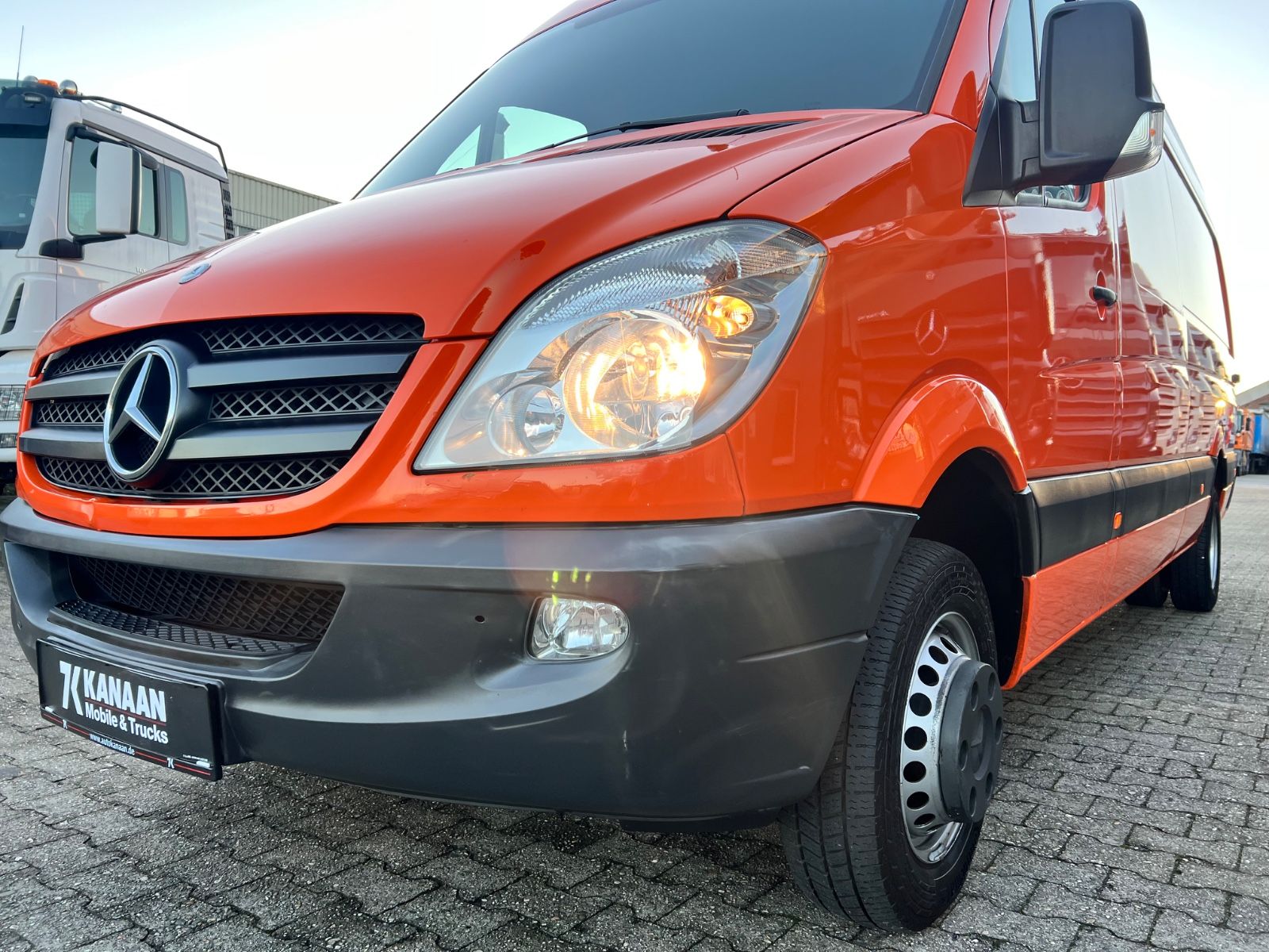 Fahrzeugabbildung Mercedes-Benz Sprinter II Kasten 516 CDI MAXI AUTOM SCHECKHEFT