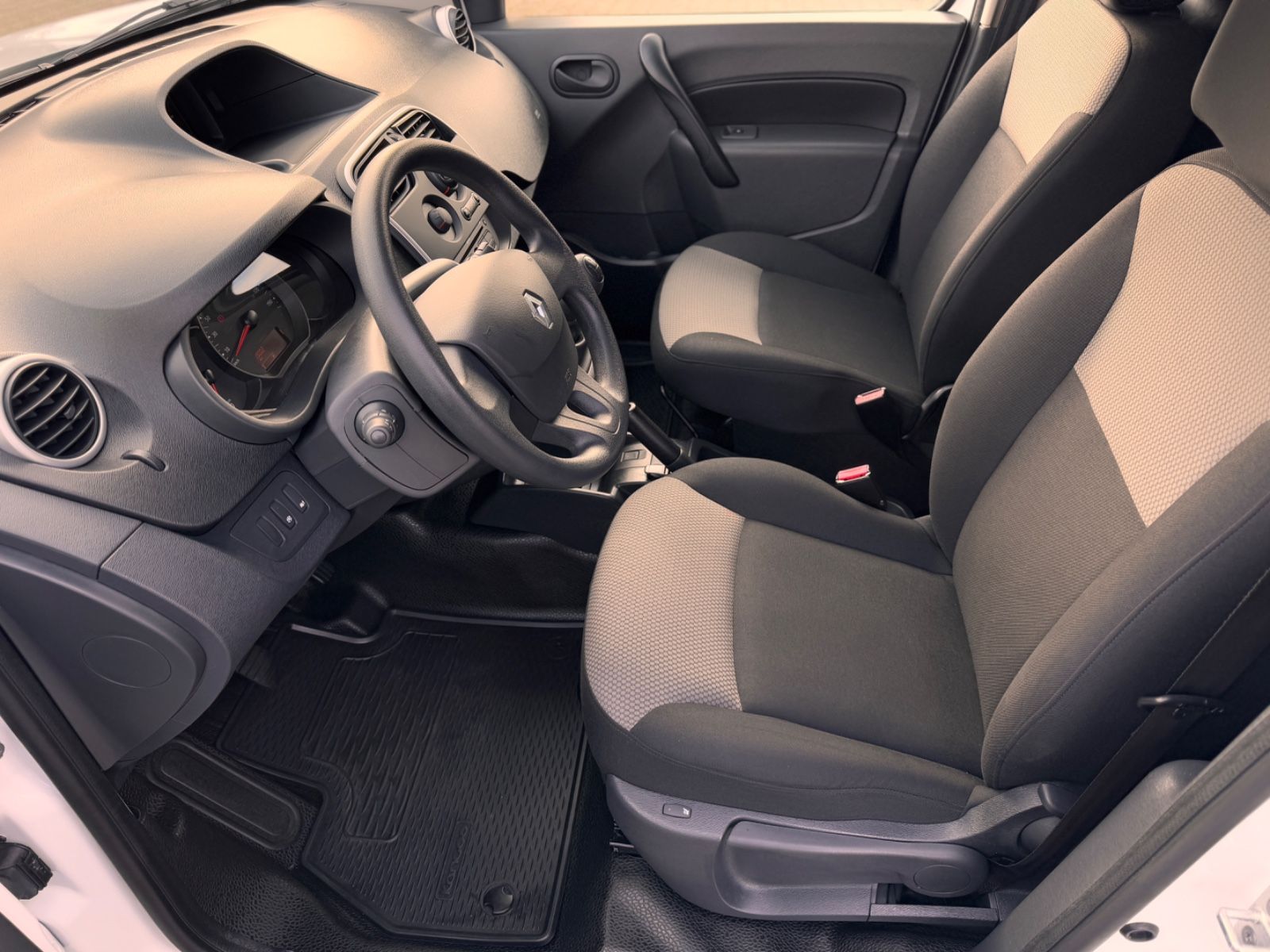 Fahrzeugabbildung Renault Kangoo 1.5 DCI Rapid Extra